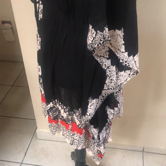 ANGIE Women’s Black/Red/Beige Casual Dress.  Size Medium - Picture 4 of 6